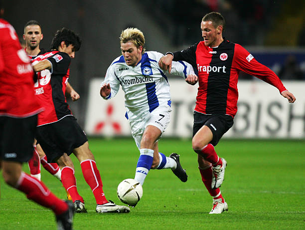 利用掩护创 利用掩护创