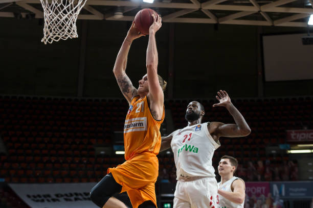 赛场上实现 赛场上实现