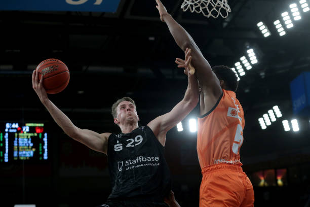 姆斯的传球 姆斯的传球