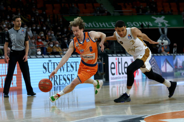 持冷静并通 持冷静并通